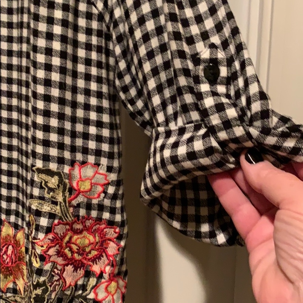 Style $ Co blouse - Picture 4 of 6